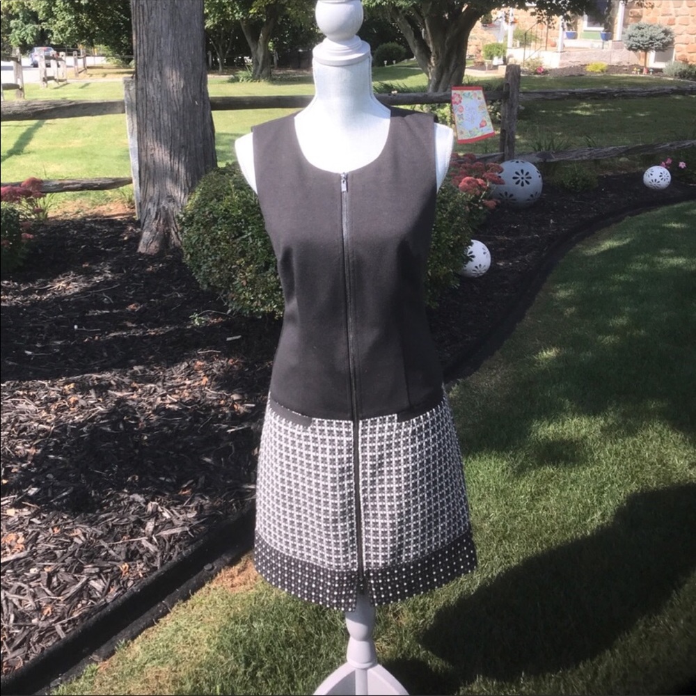 Laundry by Shelli Stylish Dress